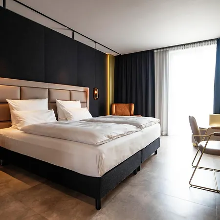 Scheck Hotel 4*