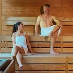 Scheck 4* Unterföhring