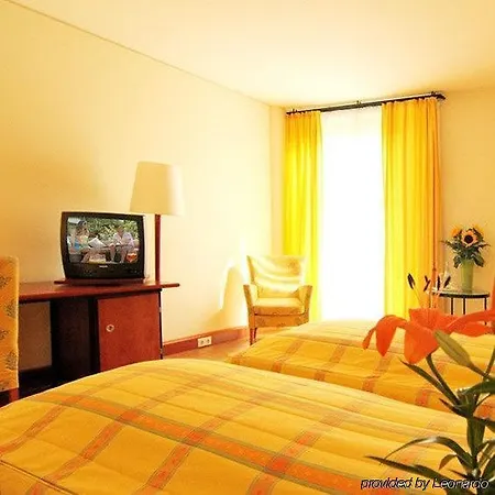 Scheck Hotell 4*
